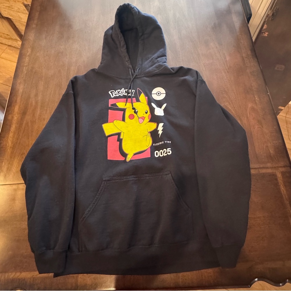 Hybrid & Company Black Pikachu Hoodie